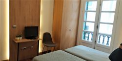 Pension roquefer bilbao central rooms 05